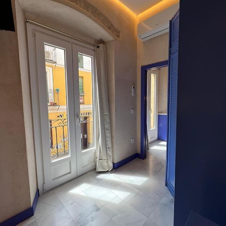 Philippe'S Home Triana Севілья Екстер'єр фото